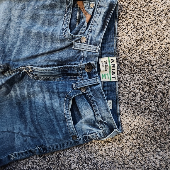 Ariat jeans - Picture 3 of 4